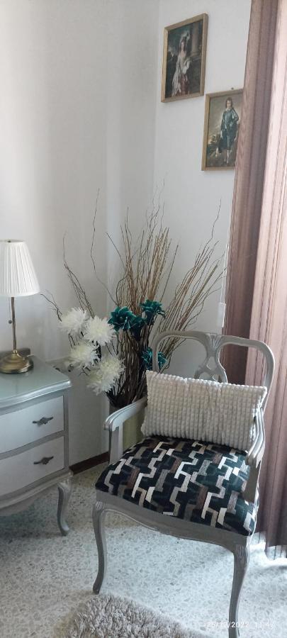 Close To Airport, Double Bedroom, Sofa-Bed, Private Bathroom For Adults And Children Aged 10 And Over Only Gudja Dış mekan fotoğraf
